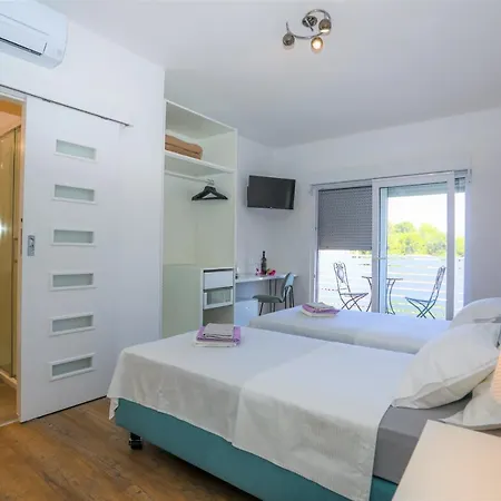 Stella Maris Hvar - Brand New Sea View Rooms With Balcony